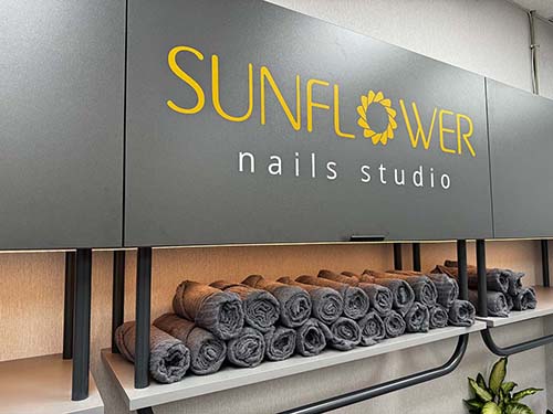 Sunflower - nehtové studio
